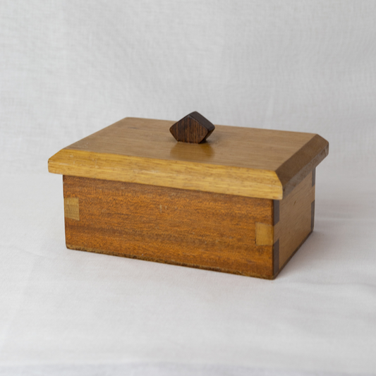 Wooden Dovetail Joint Lidded Keepsake Box