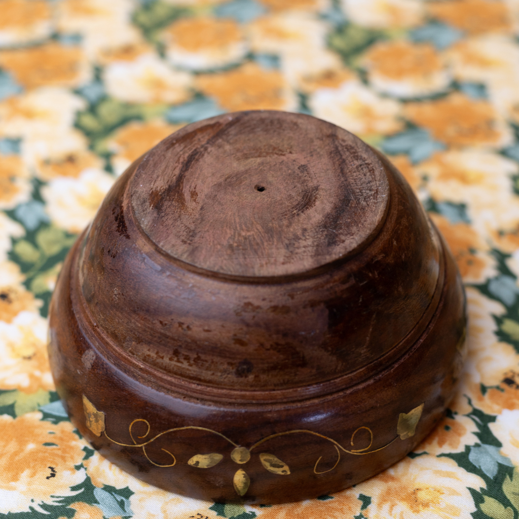 Vintage Wood and Brass Bowl: Small Decorative Trinket Bowl with Brass Inlay