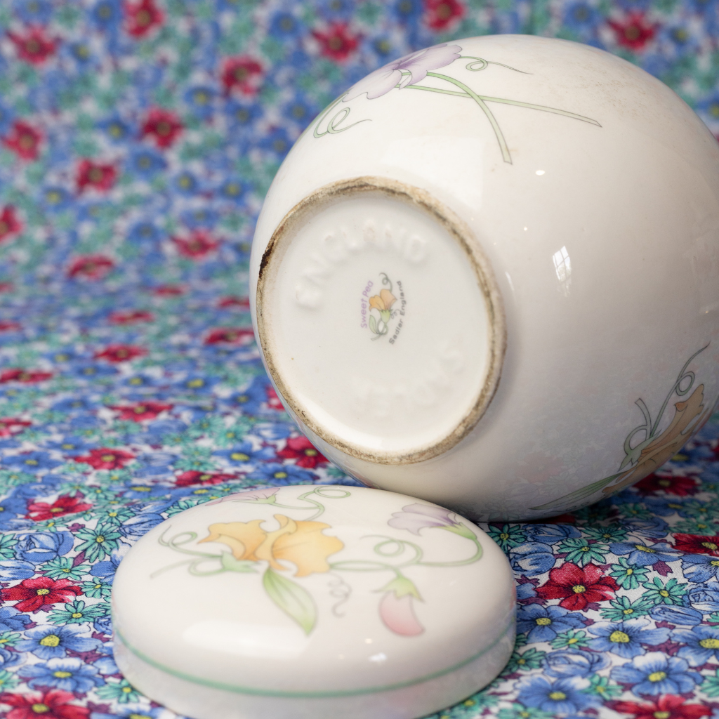 Vintage Sadler Sweet Pea Ginger Jar: Lidded Ceramic Jar